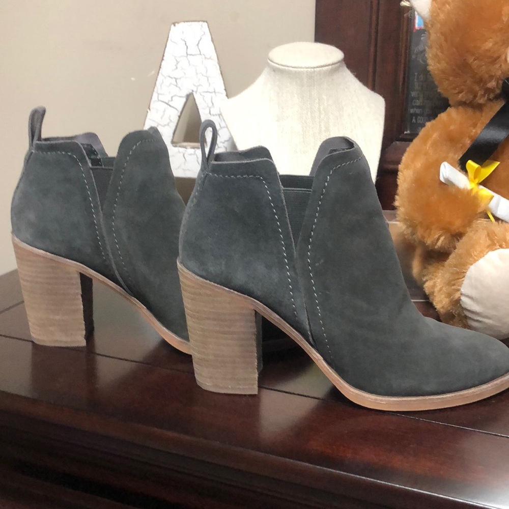 Heeled boots